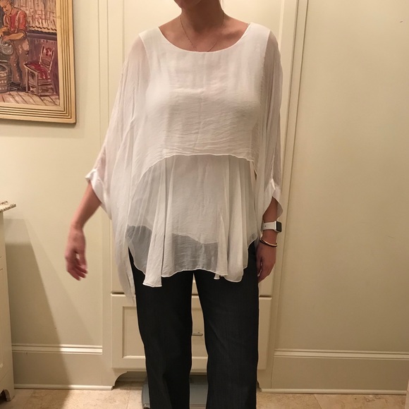Tops - Gauzy White Flowing shirt